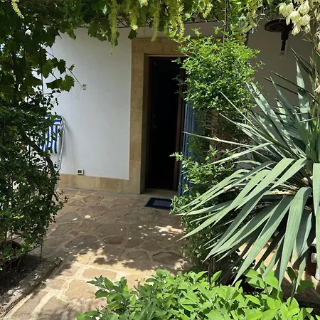 Le Macine 1868 Bed & Breakfast Paceco