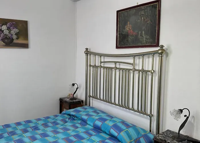 Le Macine 1868 Panzió *